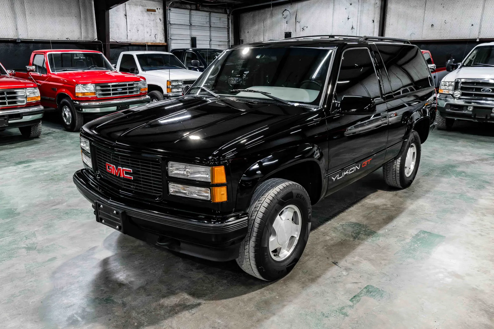  1996-GMC-Yukon-Black-521711-33.jpg